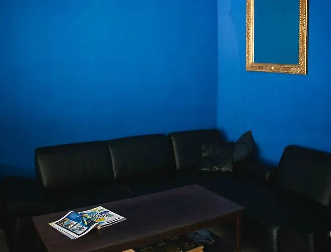 بيت شباب Lwowska26 *